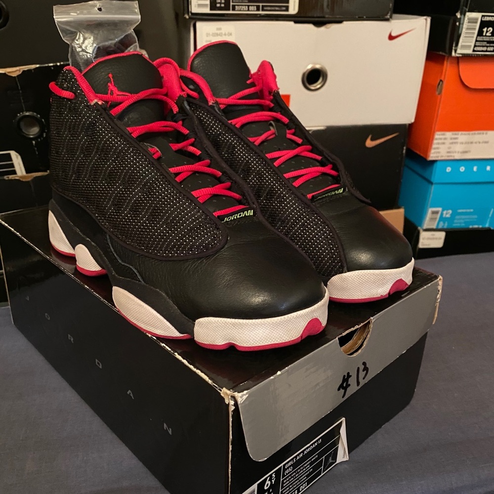 Sneakers